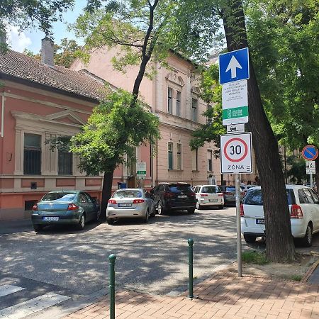 Pompar Belvarosi Apartman سيغيد المظهر الخارجي الصورة