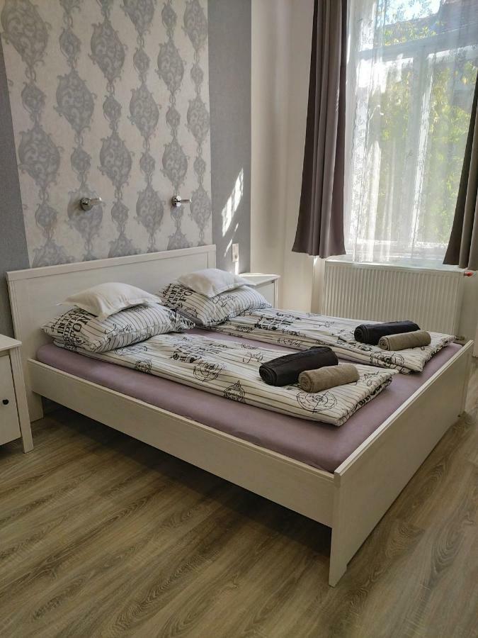 Pompar Belvarosi Apartman سيغيد المظهر الخارجي الصورة